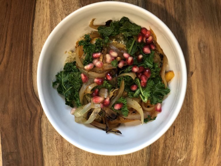 Easy Pomegranate Quinoa Bowl